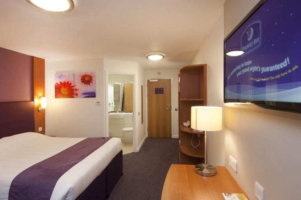 Premier Inn London Hampstead Esterno foto
