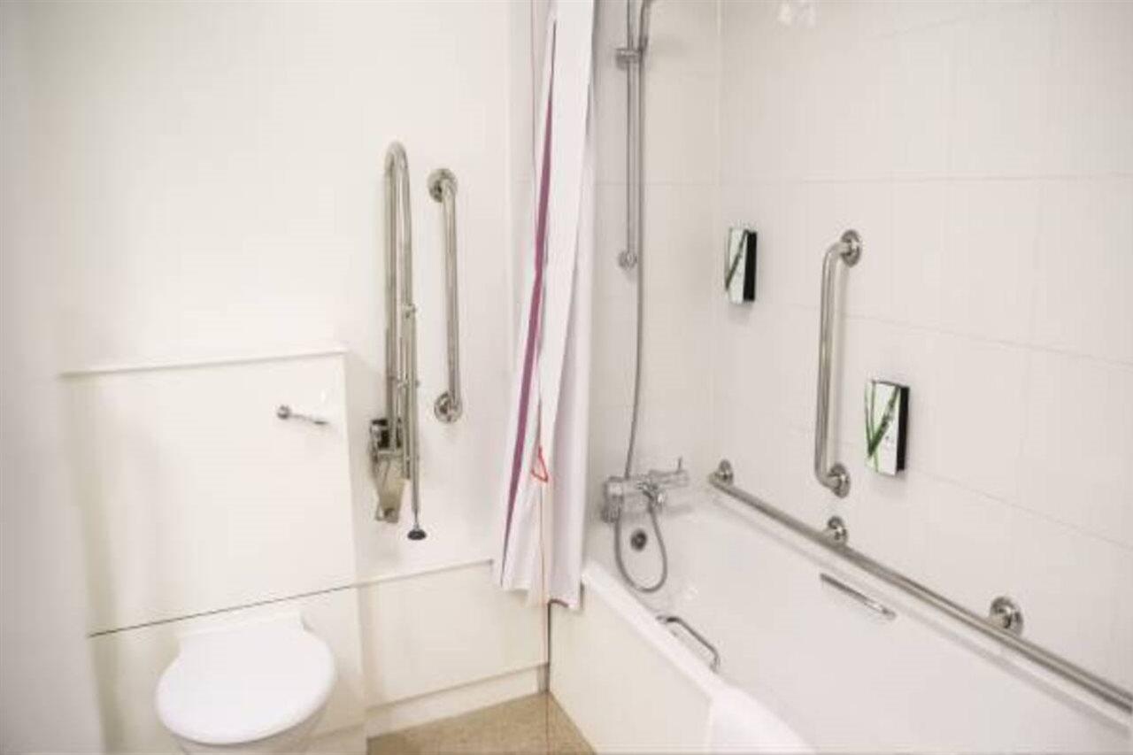 Premier Inn London Hampstead Esterno foto