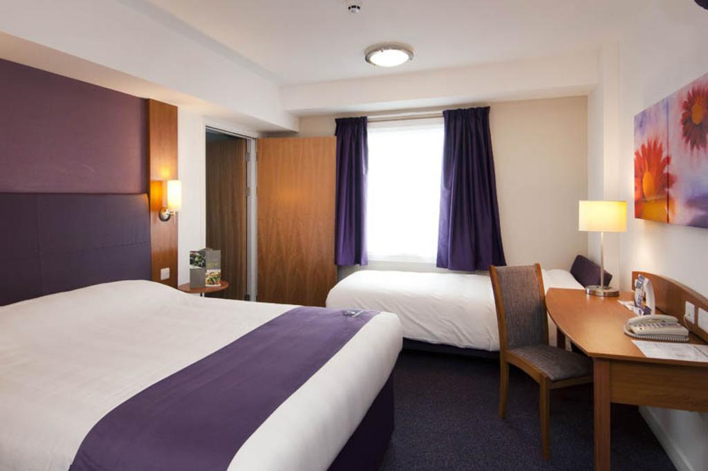 Premier Inn London Hampstead Esterno foto